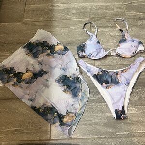 Adorable bikini set!😍